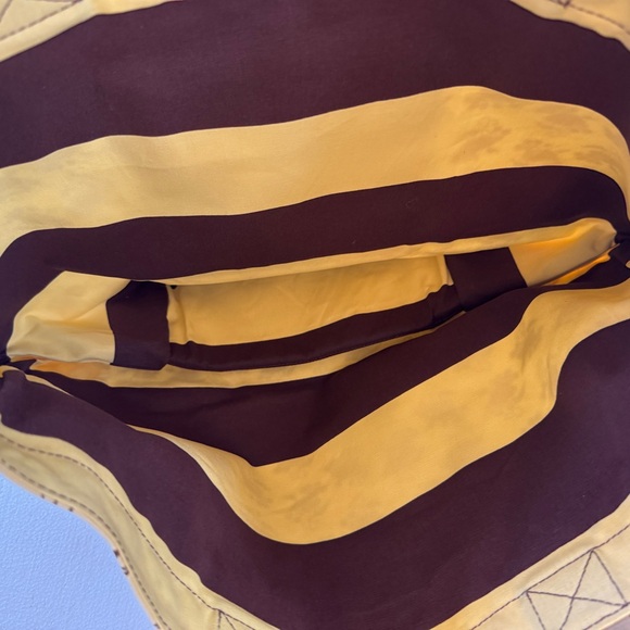 Tory Burch Ella Reversible Market Tote - Picture 12 of 13